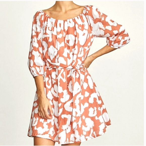 Elizabeth and James Dresses & Skirts - Elizabeth & James casual day glow tie dye dress off shoulder XS